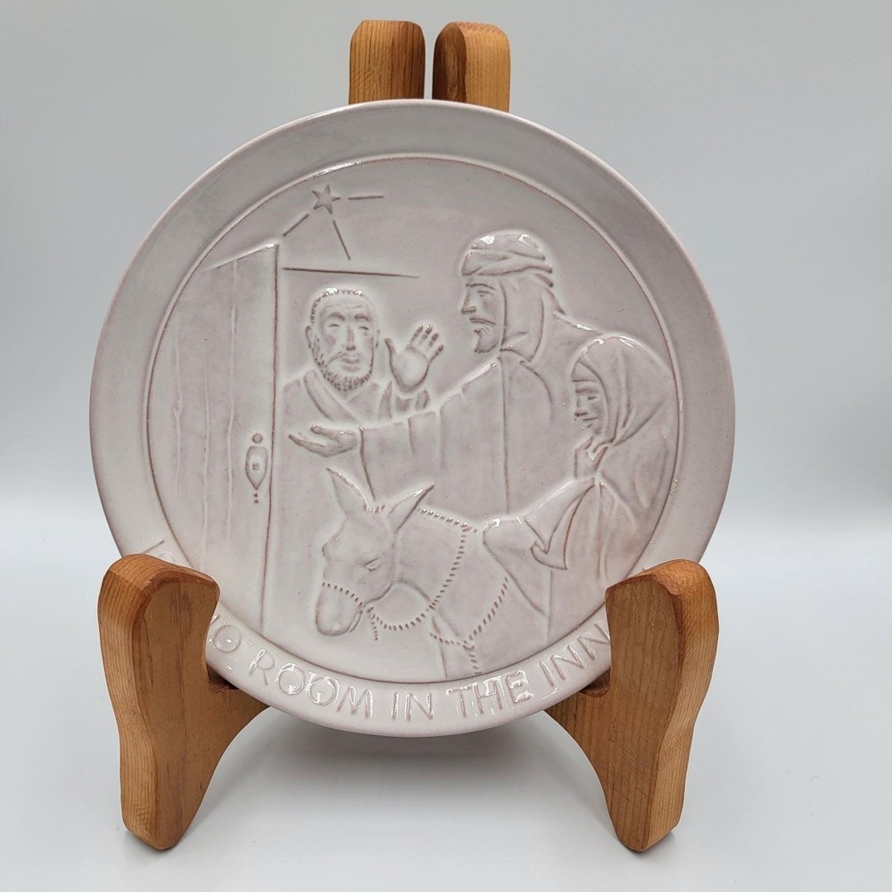 1971 FRANKOMA POTTERY No Room In The Inn 8 1/2 Inch CHRISTMAS PLATE